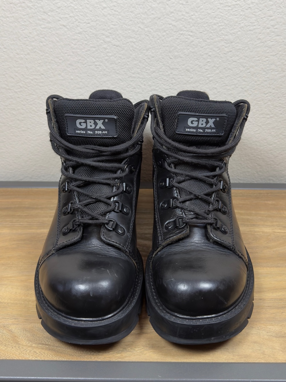 GBX Piston Boots Men's Size 9M Black Leather Lace Up Hiking Style Combat Utility